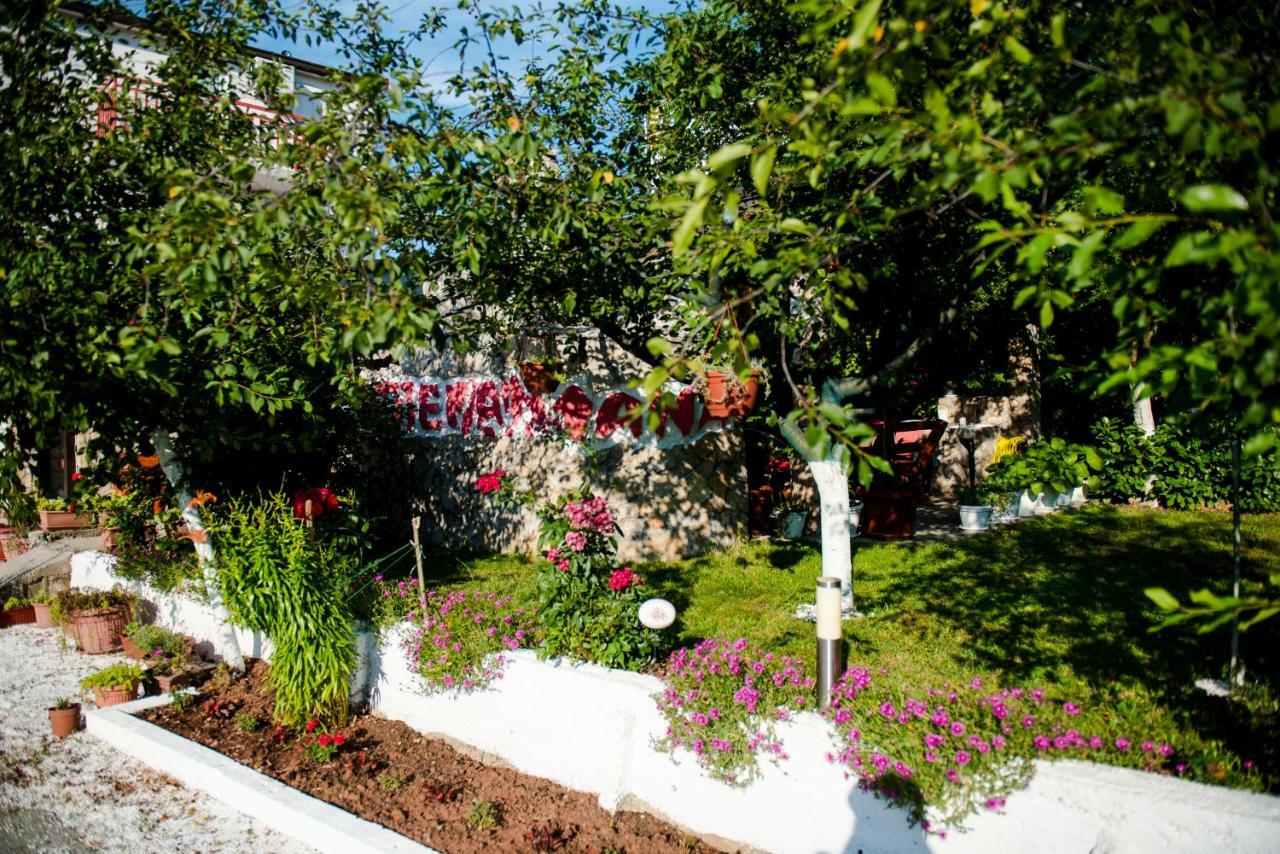 Ana Stjepan Nikolic - Pilgrim'S 2Nd Home Međugorje Exteriér fotografie